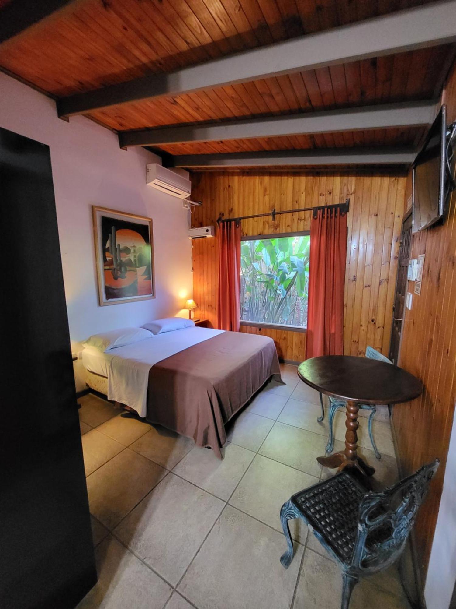 Si Mi Capitan - Cabanas & Habitaciones Puerto Iguazú Dış mekan fotoğraf