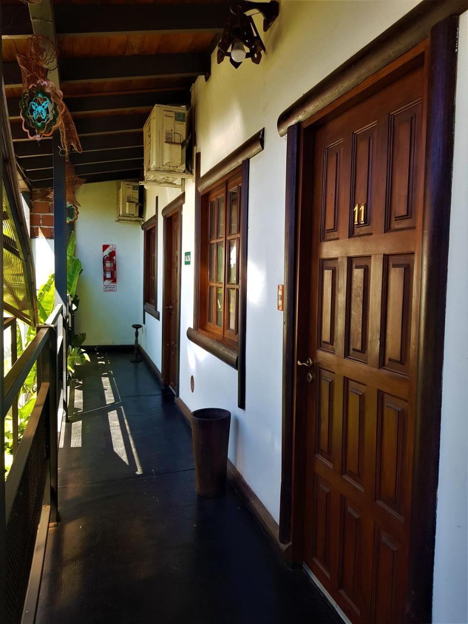 Si Mi Capitan - Cabanas & Habitaciones Puerto Iguazú Dış mekan fotoğraf