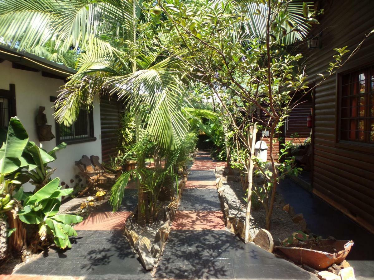 Si Mi Capitan - Cabanas & Habitaciones Puerto Iguazú Dış mekan fotoğraf