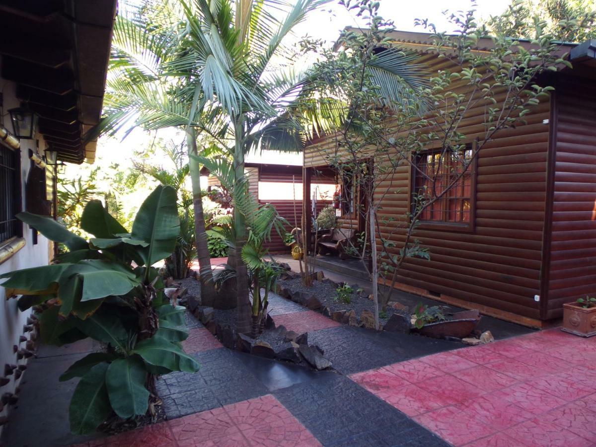 Si Mi Capitan - Cabanas & Habitaciones Puerto Iguazú Dış mekan fotoğraf